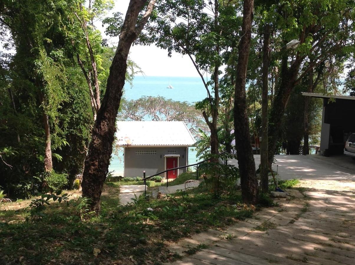 Koh Sirey Beachfront Pool Villa Phuket Eksteriør bilde