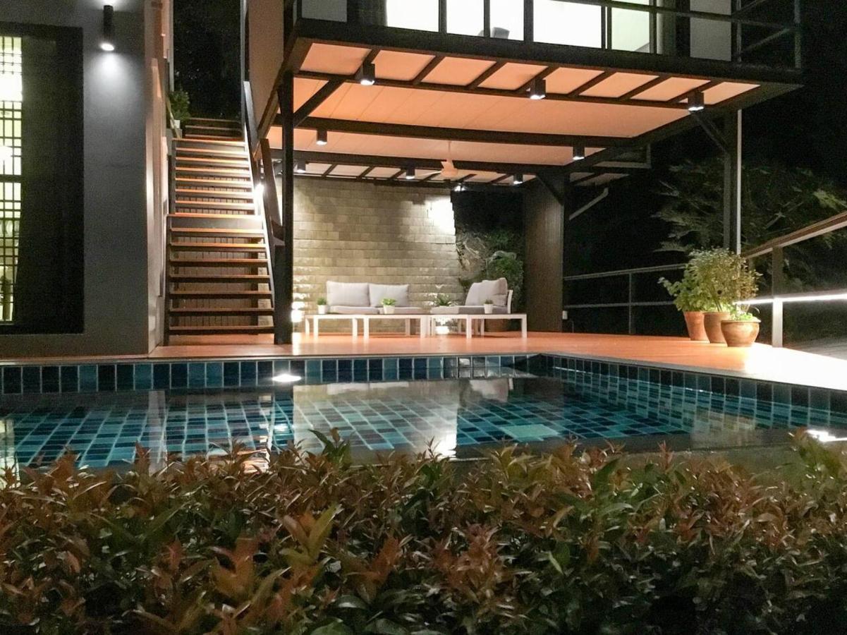 Koh Sirey Beachfront Pool Villa Phuket Eksteriør bilde