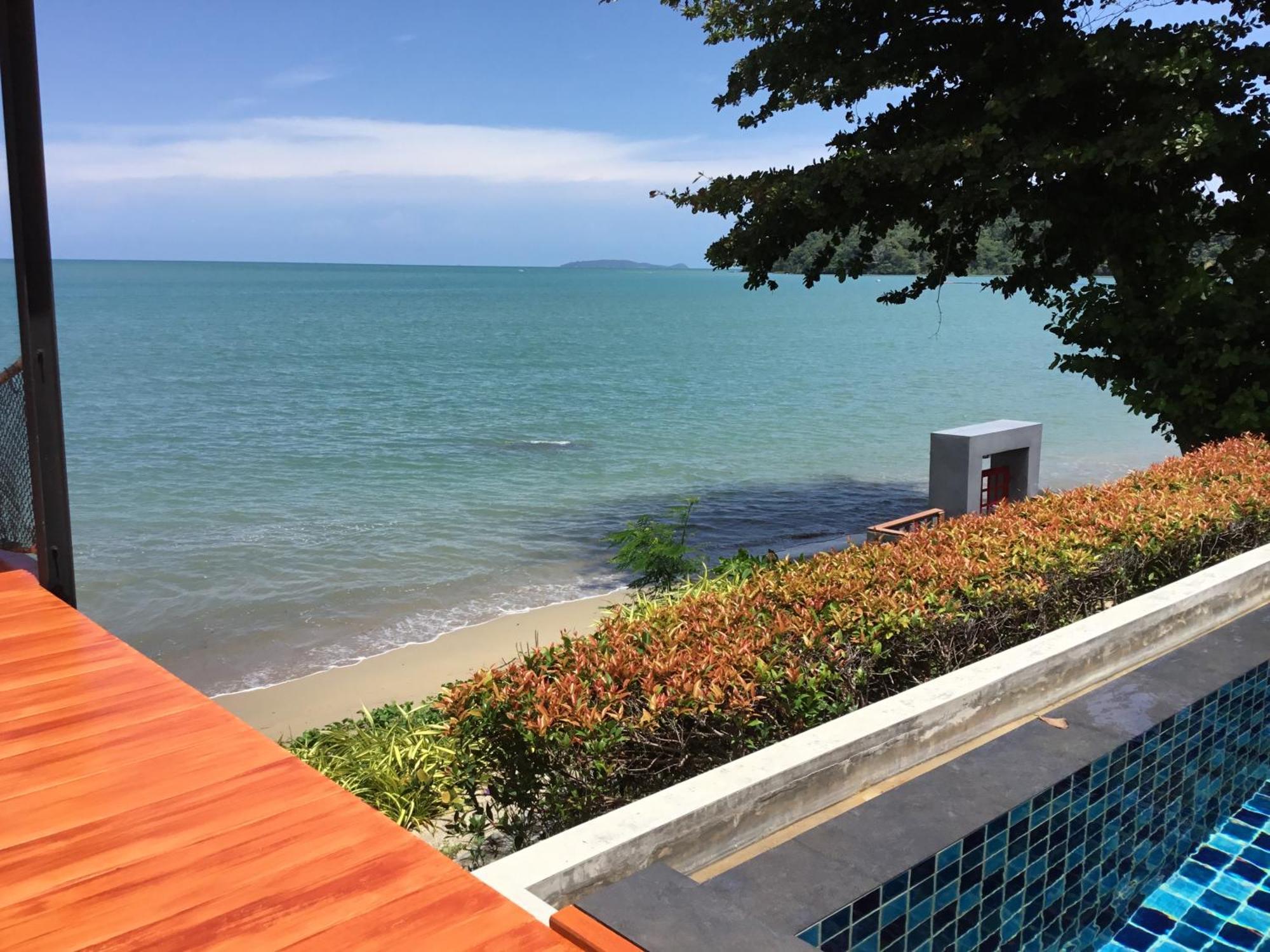Koh Sirey Beachfront Pool Villa Phuket Eksteriør bilde